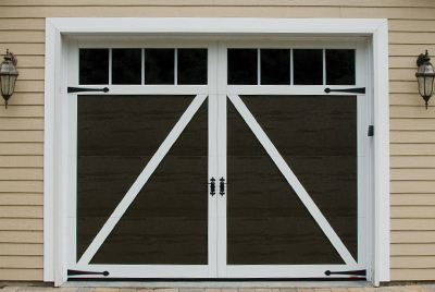 Eastman door, 10' x 8', Moka Brown with Ice White overlays, with Lis deco hardware