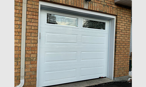 Porte de garage Standard+ Classique XL, 8' x 7', Blanc glacier, fenêtres Cachet
