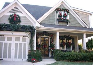 Décoration sur une porte de garage