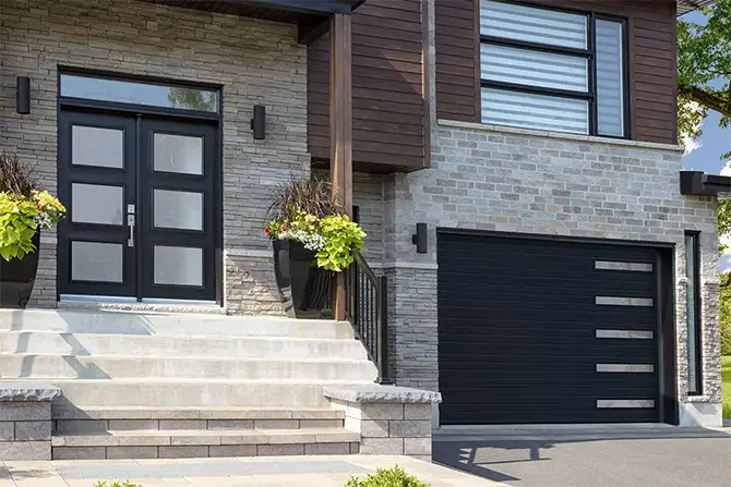 Modern house with a sleek Garaga Vantage Moderno Echo garage door (12' x 8', Black Ice)