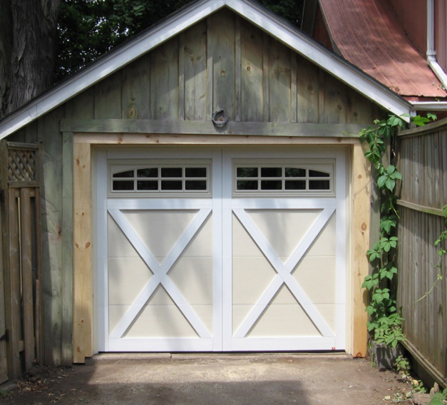 Espace réduit pour portes et ouvre-portes de garage