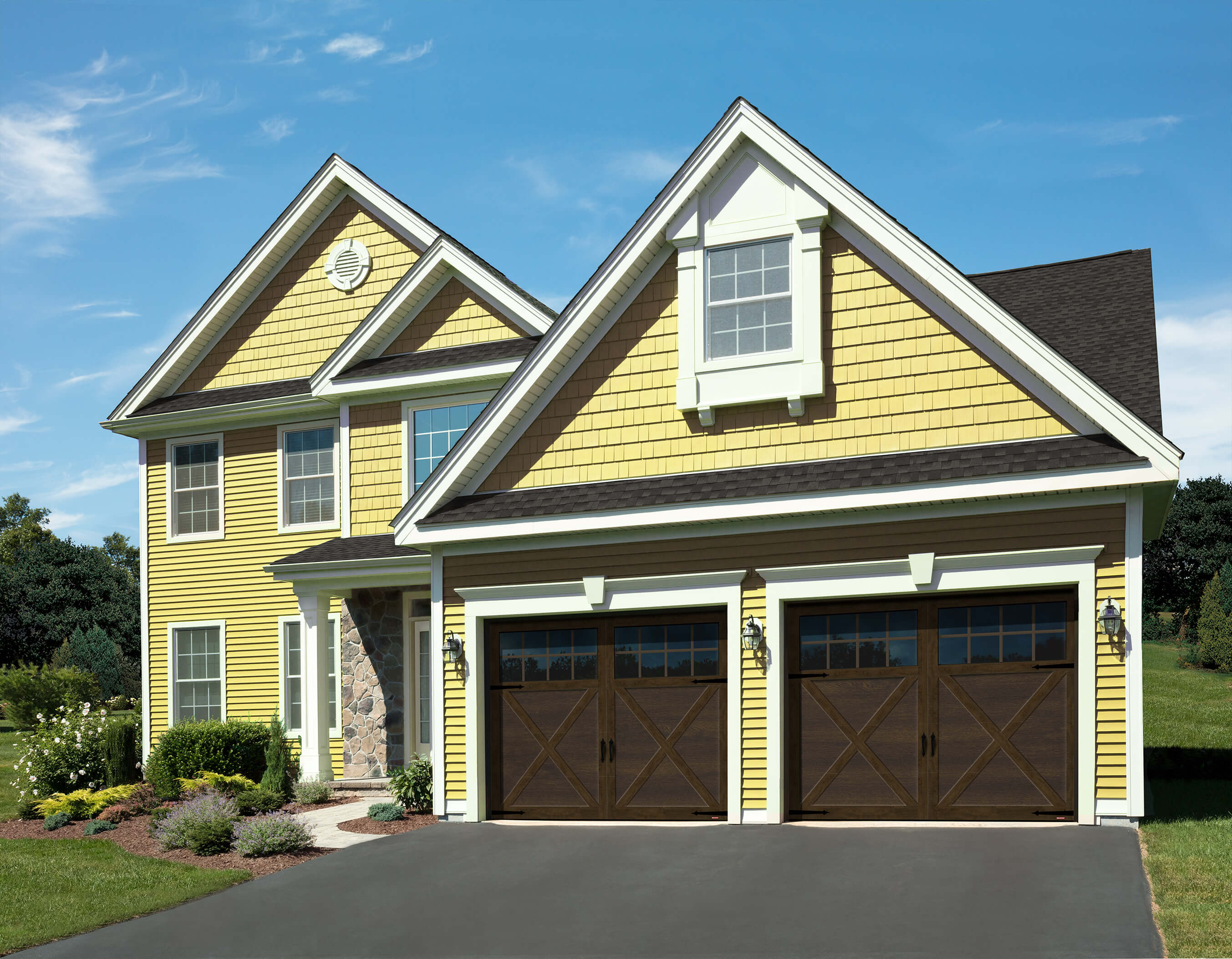 Steel door with the look of a wood garage door