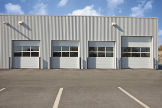 Commercial garage doors offered by garaga