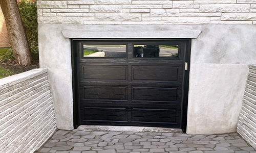 Standard+ Shaker-Modern XL garage door, 7' x 6', Black, Clear windows