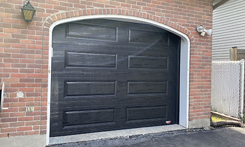 Brick house, Classic XL garage door, 9' x 7', Black