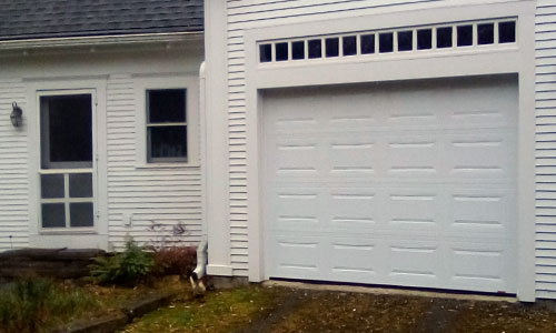 Standard+ Classic CC garage door, Ice White, 9' x 7'