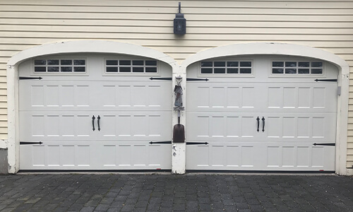 Portes de garage Standard+ Shaker‑Flat XS, 9' x 7', Sable, fenêtres Simple Clair