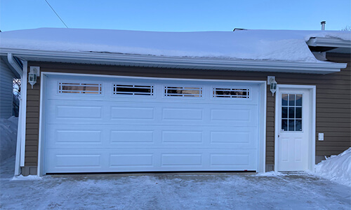 Standard+ Classic XL garage door, 16' x 7', Ice White, windows with Prairie Inserts
