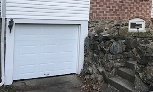 Acadia 138 Classic CC garage door, 7' x 6', Ice White