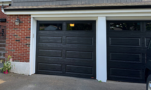 Porte de garage Acadia 138 Classique XL, 8' x 7', Noir, fenêtres Clair