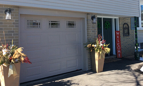 Standard+ Classic CC garage door, 8' x 6' 6'', Claystone, Clear windows