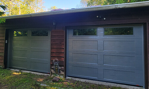 Portes de garage Standard+ Shaker-Plat XL, 9' x 7', Charbon, fenêtres Clair
