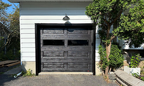 Porte de garage Standard+ Classique XL, 8' x 7', Noir, fenêtres Clair