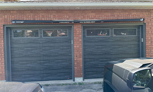 Standard+ Shaker-Flat XL garage door, 8' x 7', Iron Ore Walnut, Grey Sandblasted windows