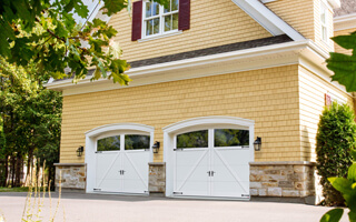 Carriage House Garage Doors Timeless Elegance Garaga Princeton P 22 9 X 7 Ice White Doors And Overlays