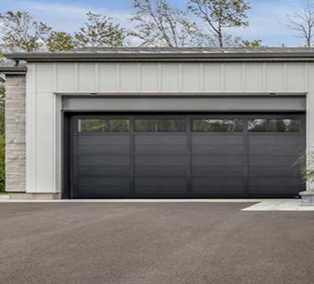 Single Traditional Style garage door with the Cambridge CM design in the Ice White colour