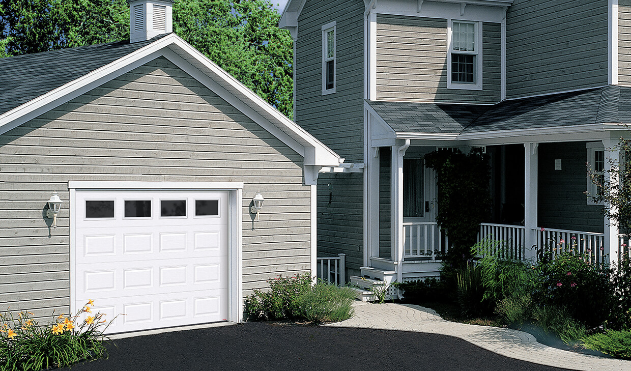 Classic CC, Ice White, 9' x 7', Clear windows