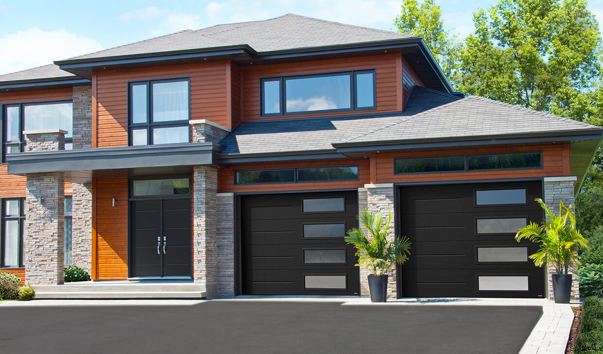 Vog, 9' x 7', Black, window layout: Right-side Harmony