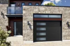 Mise au point annuelle de votre porte de garage (nouvelle maison)