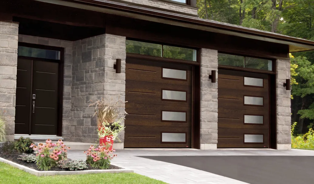 Vog, 9' x 8', Chocolate Walnut, window layout: Right-side Harmony