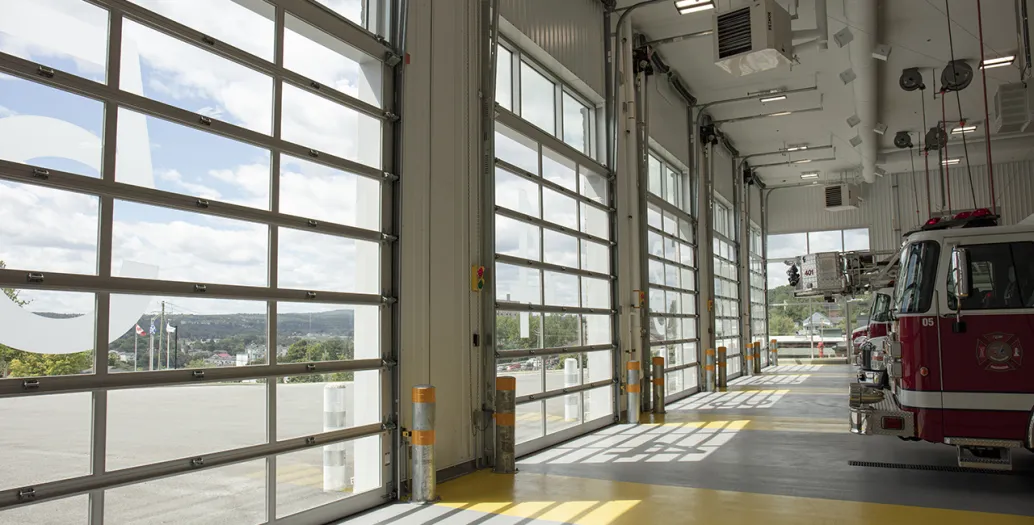 Portes G-4400, 13.6' x 14', Profilé Anodisé