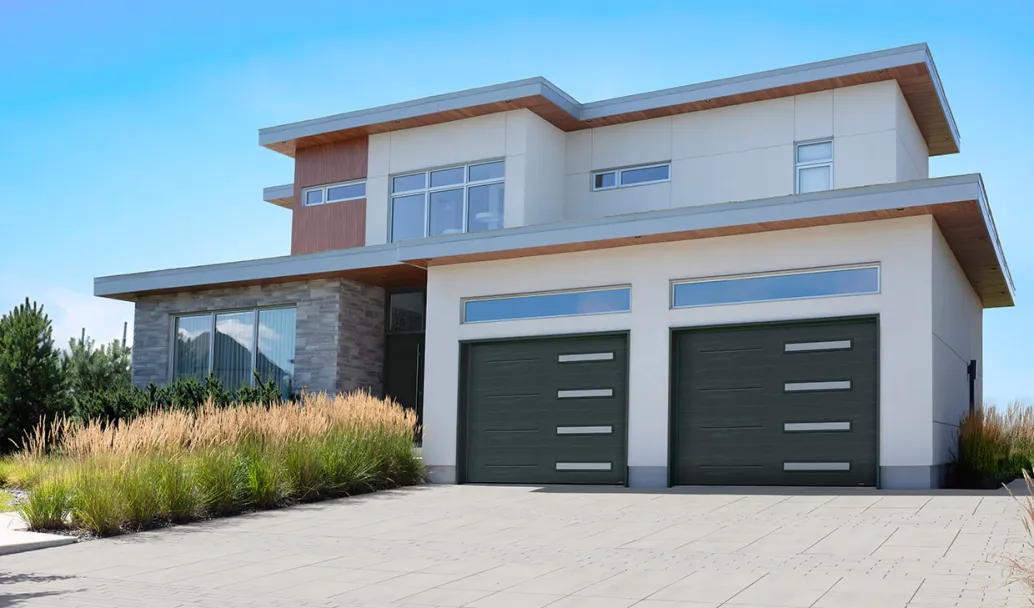 Standard+ Vog, 10' x 8', Iron Ore, window layout: Right-side Harmony, Slim windows with White Sandblasted glass