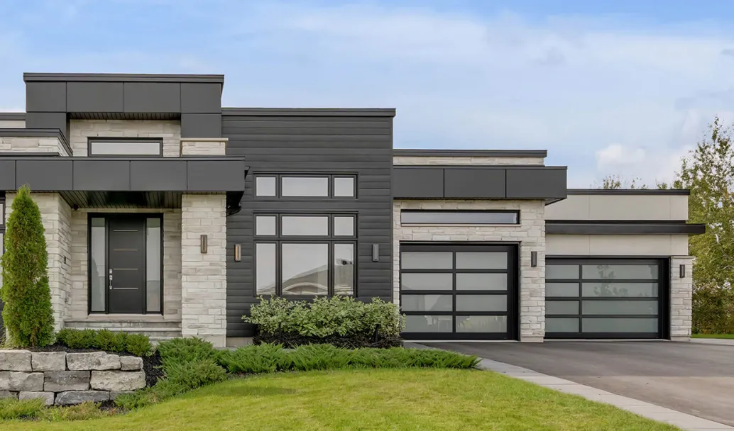 California, 9' x 7' 6" et 12' x 7' 6", profilé d’aluminium Noir, verre Sablé blanc