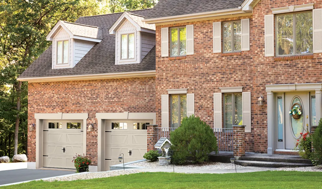 Collection Village Configuration A, Cœur uni, 10' x 8', Sahara, fenêtres avec Appliques Richmond