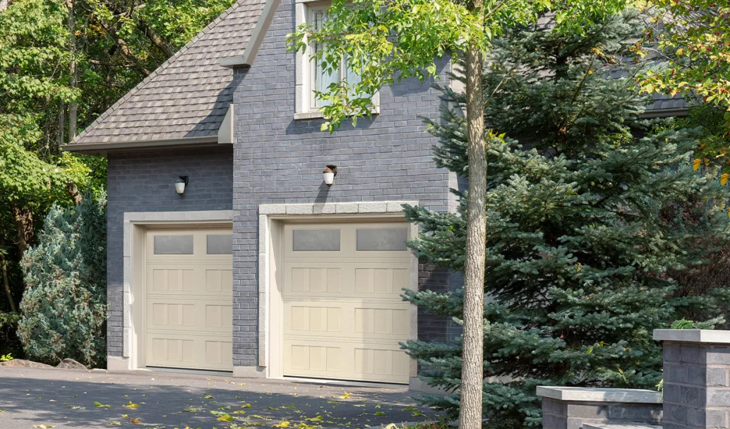 Village Collection I-2 Layout, Flat base, 9' x 8', Almond, Satin windows 