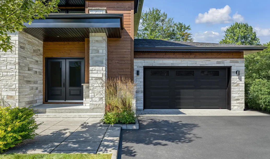 Standard+ Prestige XL, 14' x 7', Black, Black Satin windows