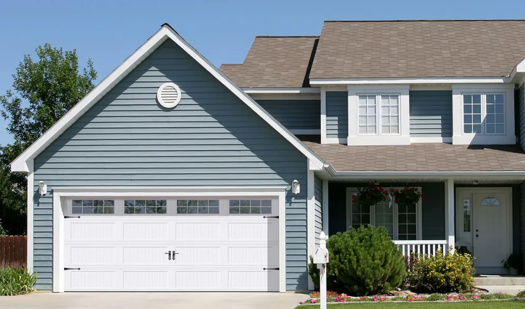 Shaker-CS Long, 16' x 7', White, windows with Stockton Long Inserts