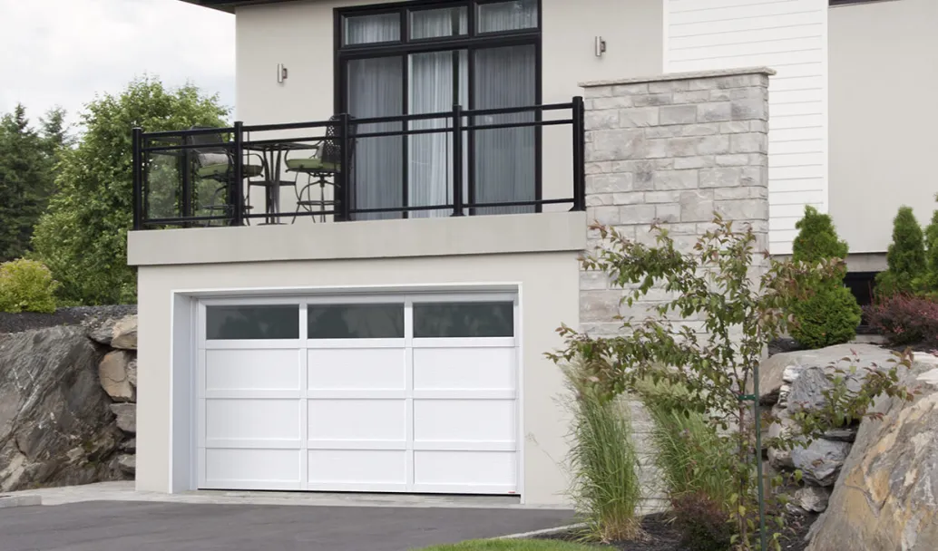 Cambridge CL, 14' x 7', Ice White door and overlays, Panoramic Clear windows