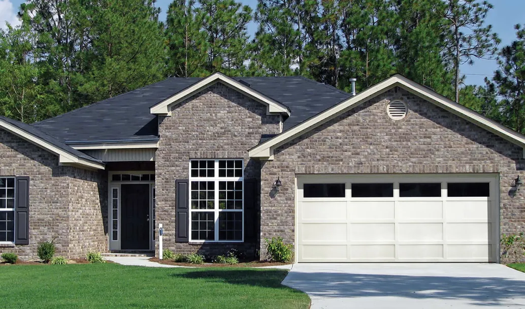 Cambridge CL 16' x 7', Ice White door and overlays, Panoramic Clear windows