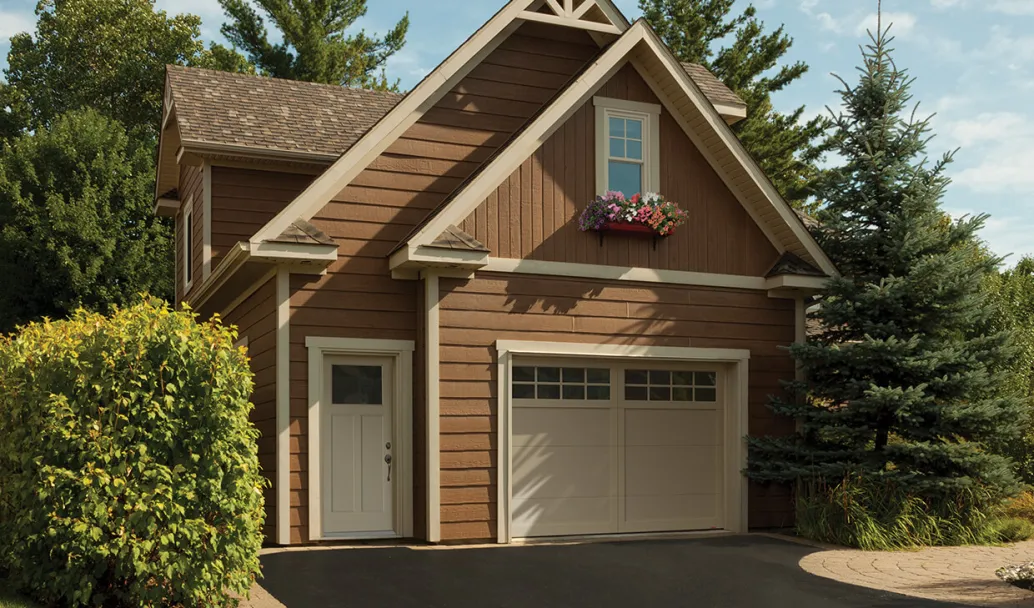 Eastman E-11, 10' x 7', Desert Sand, Panoramic 8 lite windows