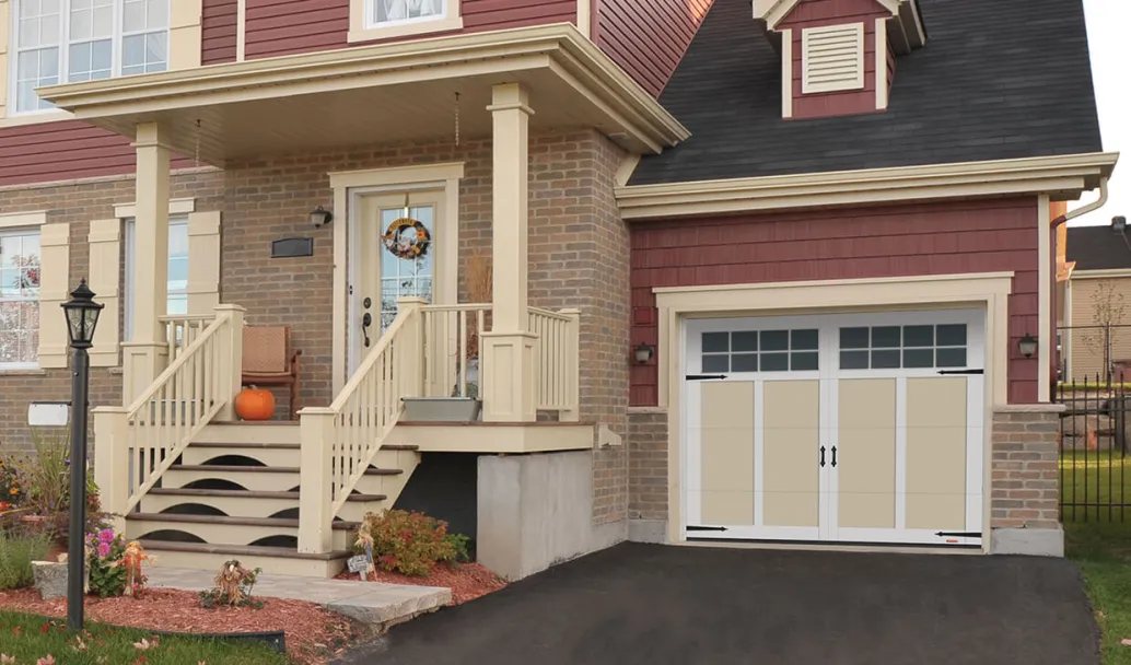 Eastman E-12, 9' x 7', Desert Sand door and Ice White overlays, Panoramic 8 lite windows