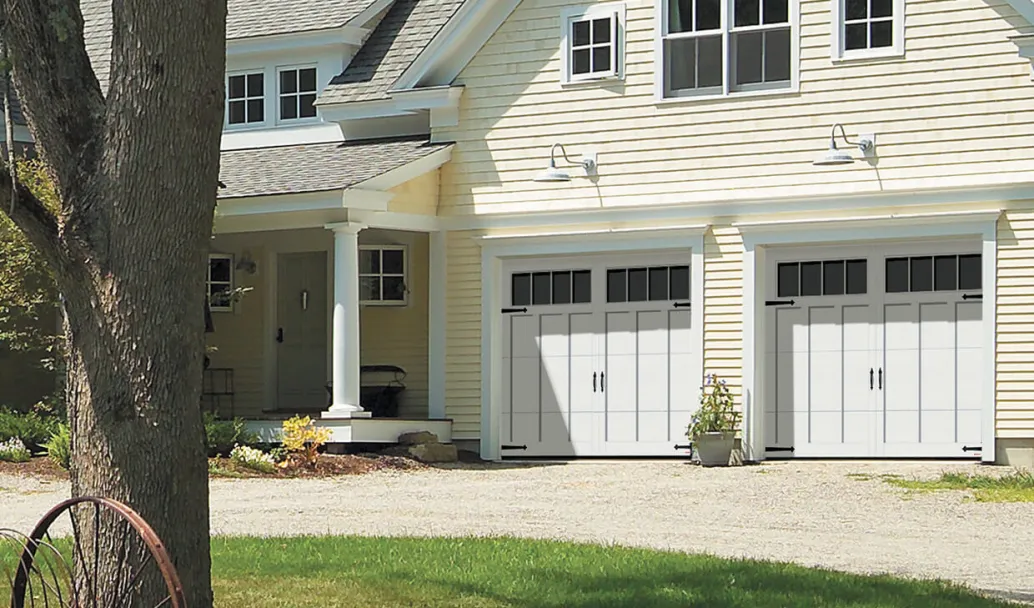 Eastman E-13, 9' x 7', Ice White doors and overlays, Panoramic 4 vertical lite windows