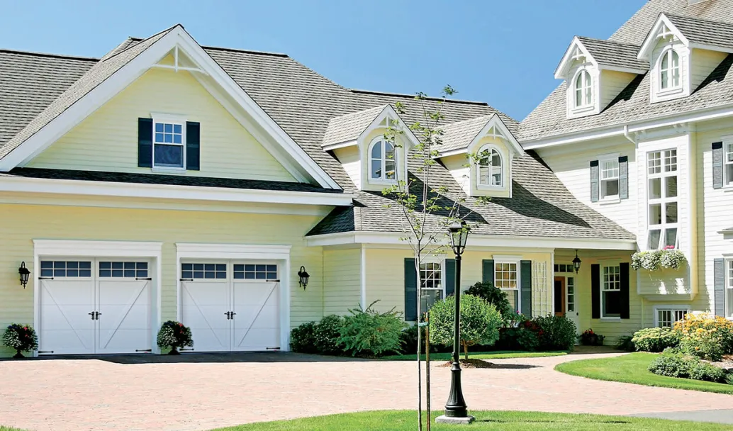 Eastman E-23, 10' x 7', Ice White doors and overlays, Panoramic 8 lites windows