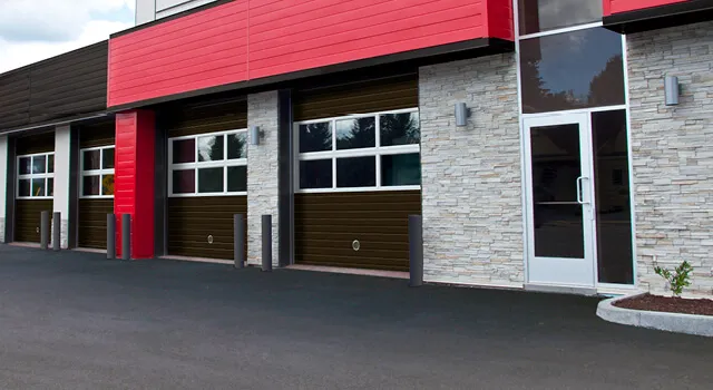 G-5000, 10' x 10', Brun commercial,  Fenestration : 2 sections G-4400 (Panoramique)