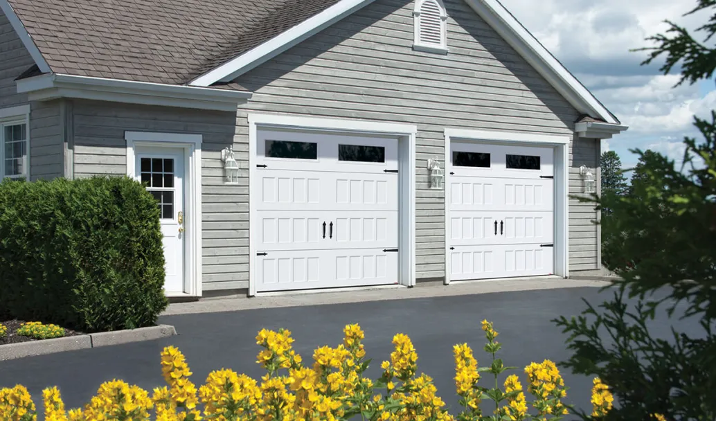 Shaker XS, 10' x 8', Ice White, Clear windows