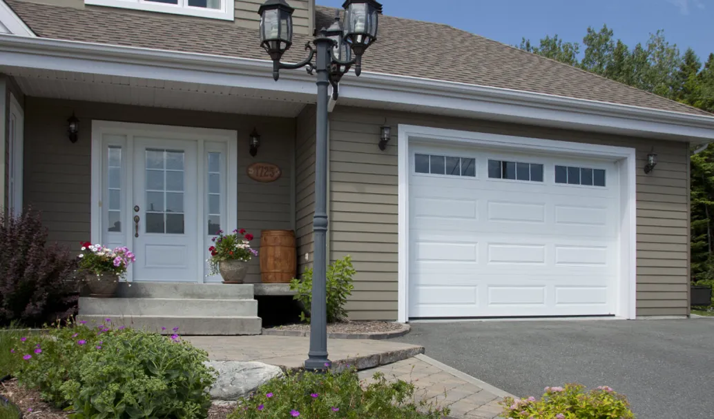 Classic XL, 12' x 8', Ice White, windows with Richmond Inserts