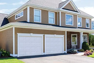 Regal Classic Short, 8' x 7', White