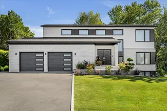 Standard+ Plank design, 10' x 8', Carbon Oak HD Wood Tone doors, Right-side harmony white sandblasted windows. Novatech's Vog entry door