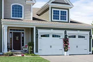 Vantage Shaker-Slat Four, 9' x 8', White, windows with Richmond Arch Long Inserts