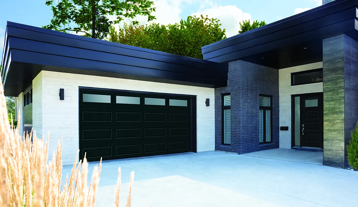 Standard+ Shaker-Modern XL, 16' x 8', Black, Soft Windows