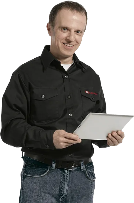 Expert en portes de garage qui est prêt à donner des conseils pour votre projet.