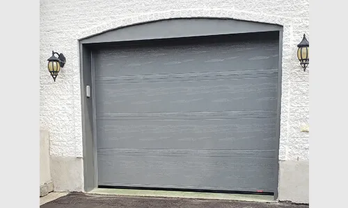 Porte de garage Standard+ Moderno 2 lignes, 9' x 7', Charbon